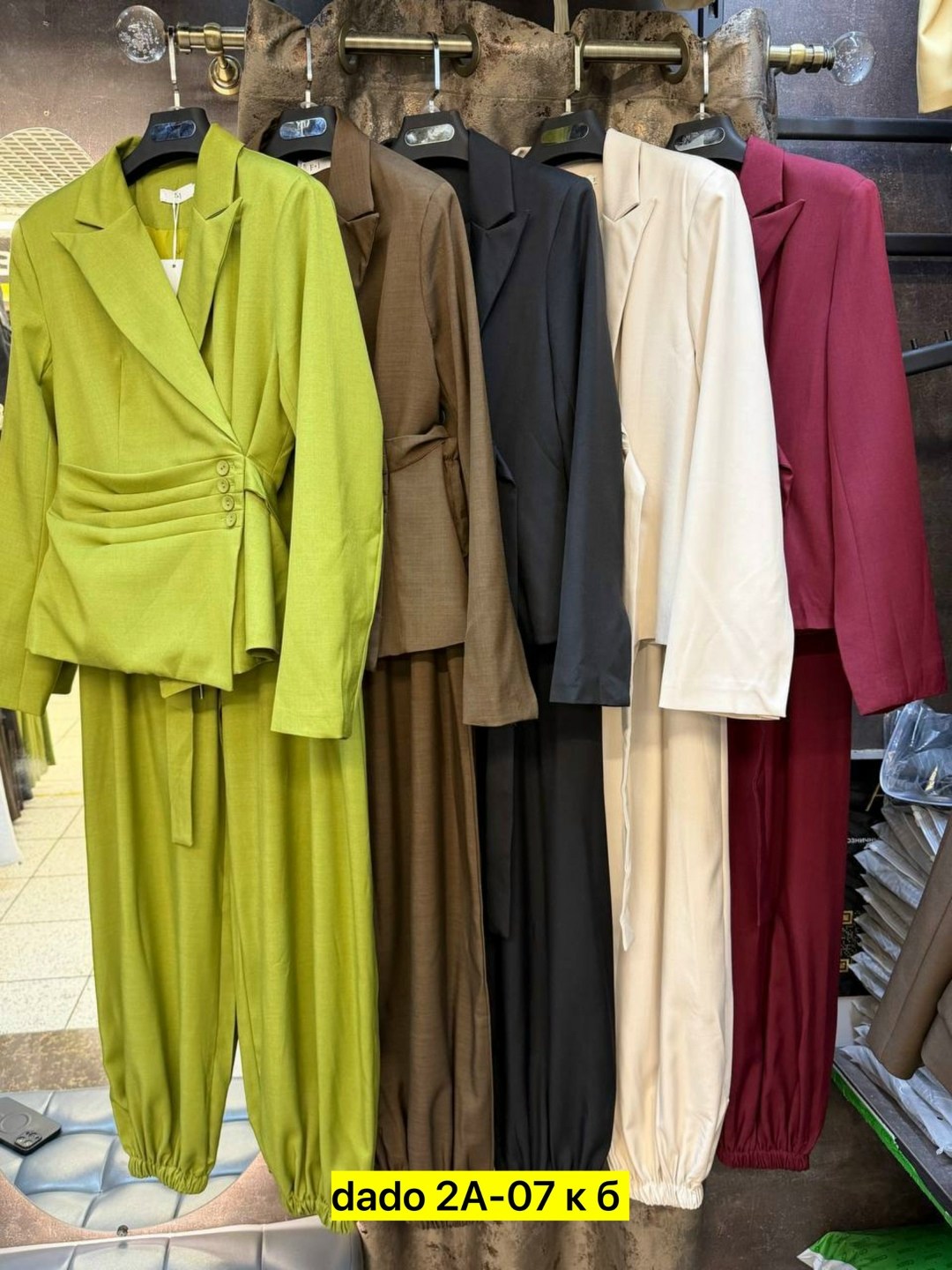 брючный костюм женский,костюм с брюками,элегантный брючный костюм,брючный костюм свободного кроя,женские костюмы