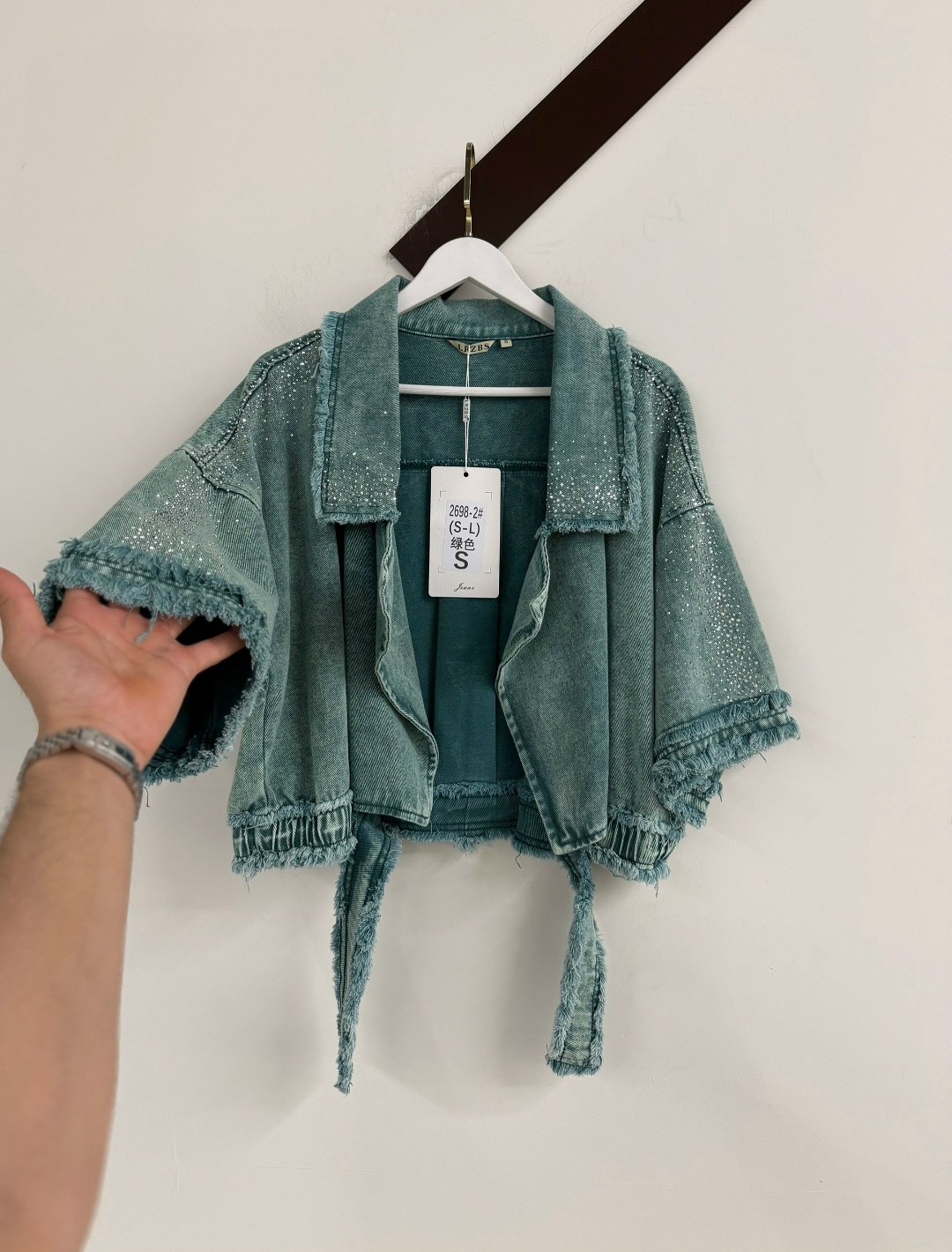 женские джинсовые куртки,джинсовая куртка,джинсовая куртка диор,джинсовая куртка повседневная,женская джинсовая куртка с заклепками