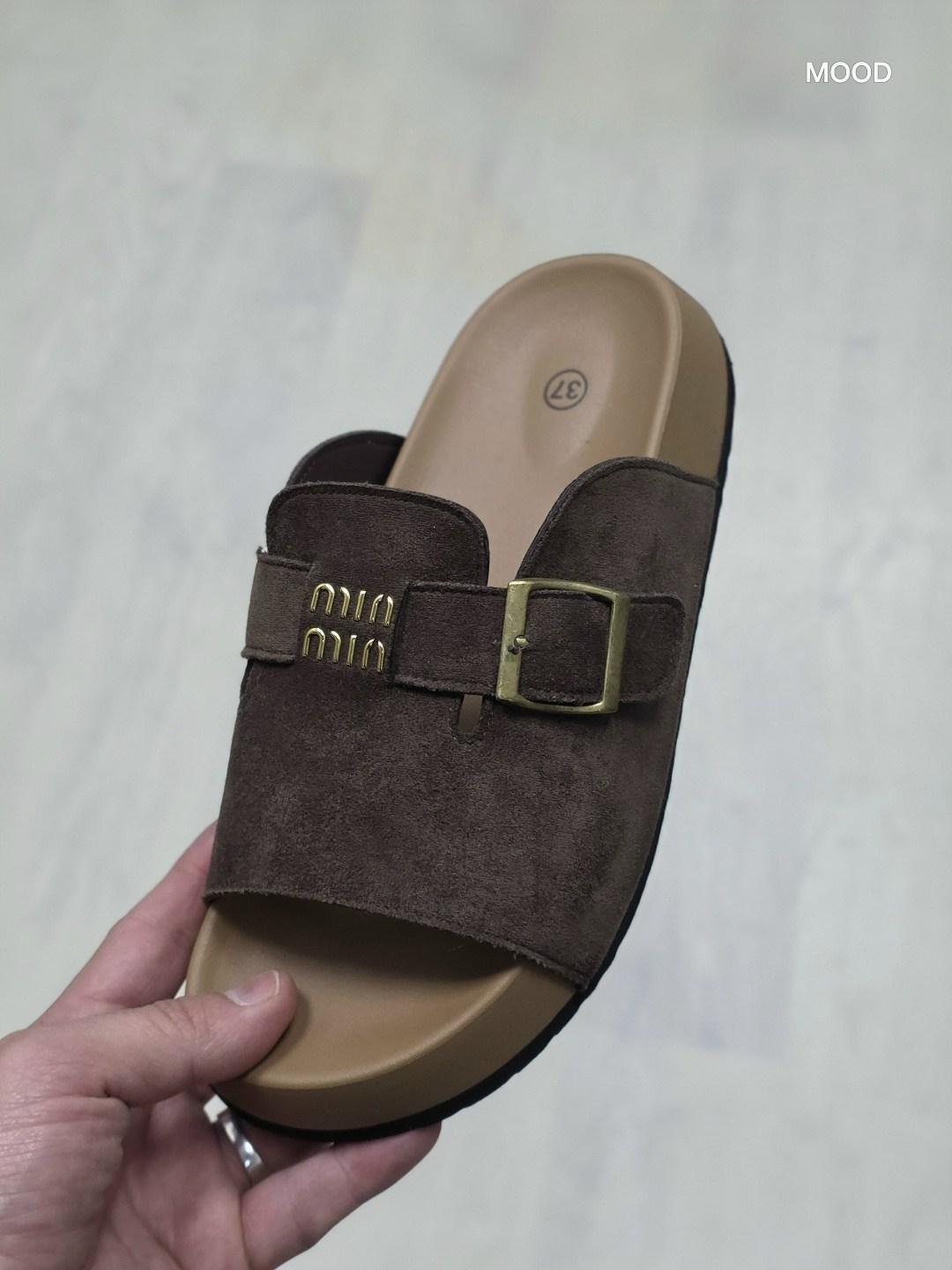 ,женские шлепанцы,женские шлепки,женские тапки,модные шлепанцы