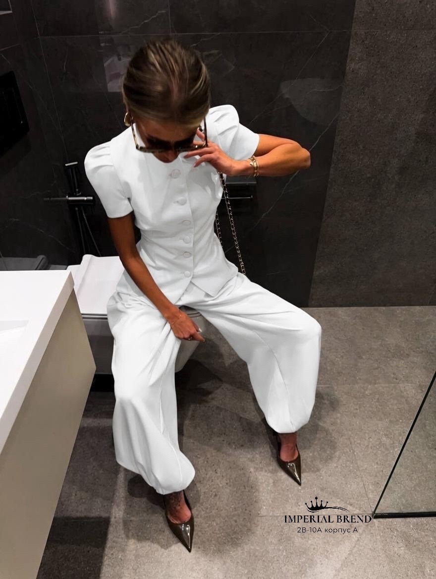 элегантные комбинезоны,белый брючный костюм,женские комбинезоны,костюм женский брючный,женский костюм с брюками палаццо