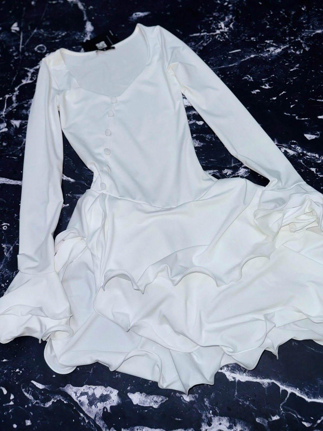 женская кофта,женские мини платья,девушка,платье с оборками,платье