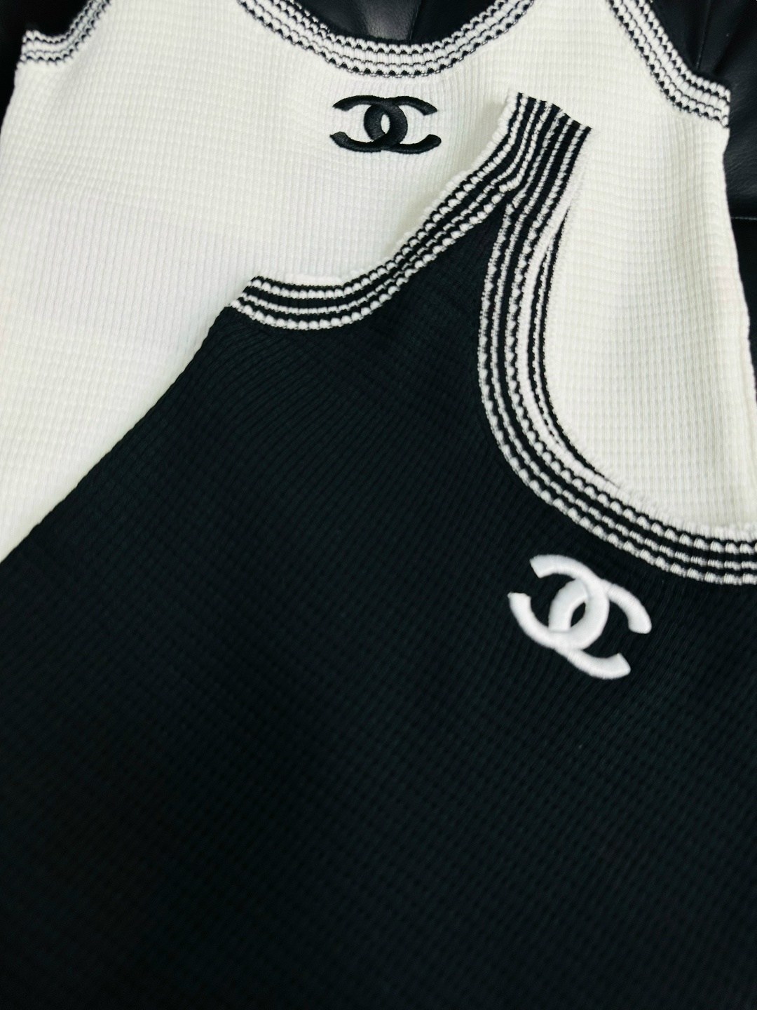 брендовые вещи,майка вязаная,шанель одежда,майка шанель,мода шанель