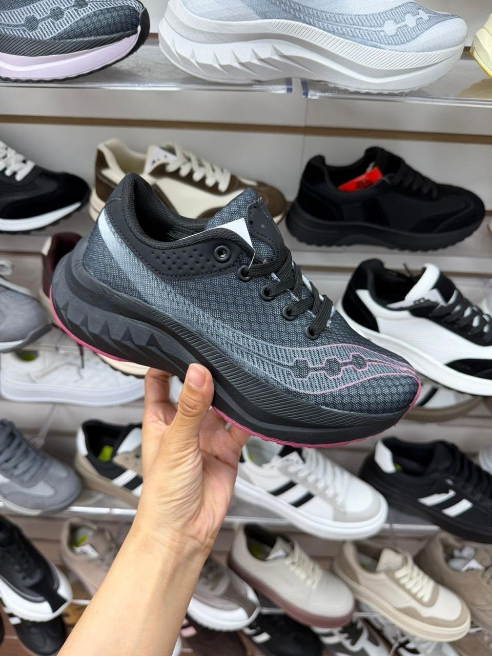 кроссовки saucony,женские беговые кроссовки,кроссовки,кроссовки женскиe,повседневные кроссовки