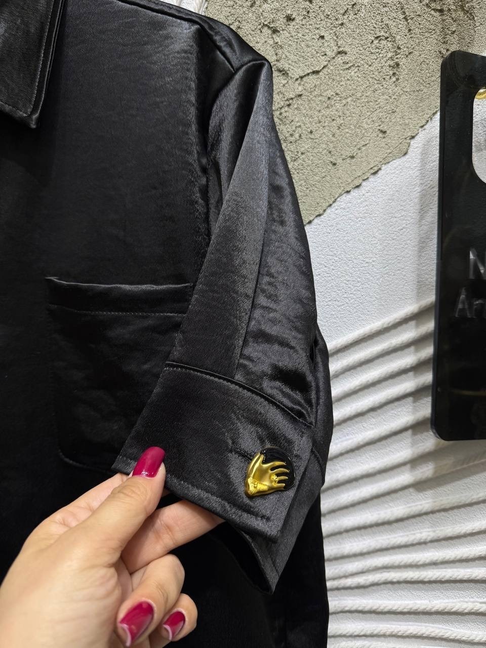 шелковый костюм в пижамном стиле женский брючный,шелковый костюм женский брючный с рубашкой пижамный viki,костюм в пижамном стиле шелковый черный,шелковый брючный костюм вечерний,пижама женская шелков