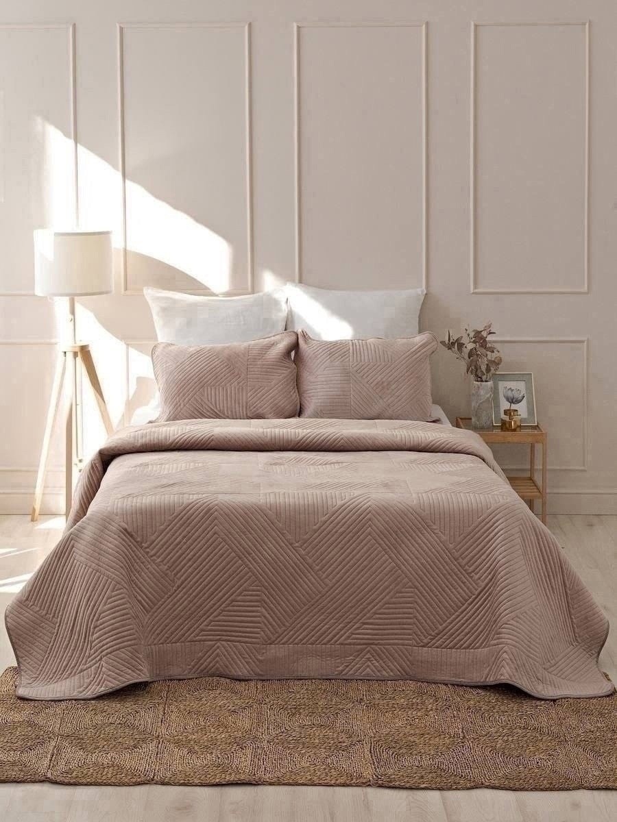 romance покрывало велюровое стеганое 220х240см,покрывало на кровать стеганое romance 220х240 см велюр евро темно-кремовый,покрывало на кровать стеганое romance 220х240 см велюр евро капучино,покрывало