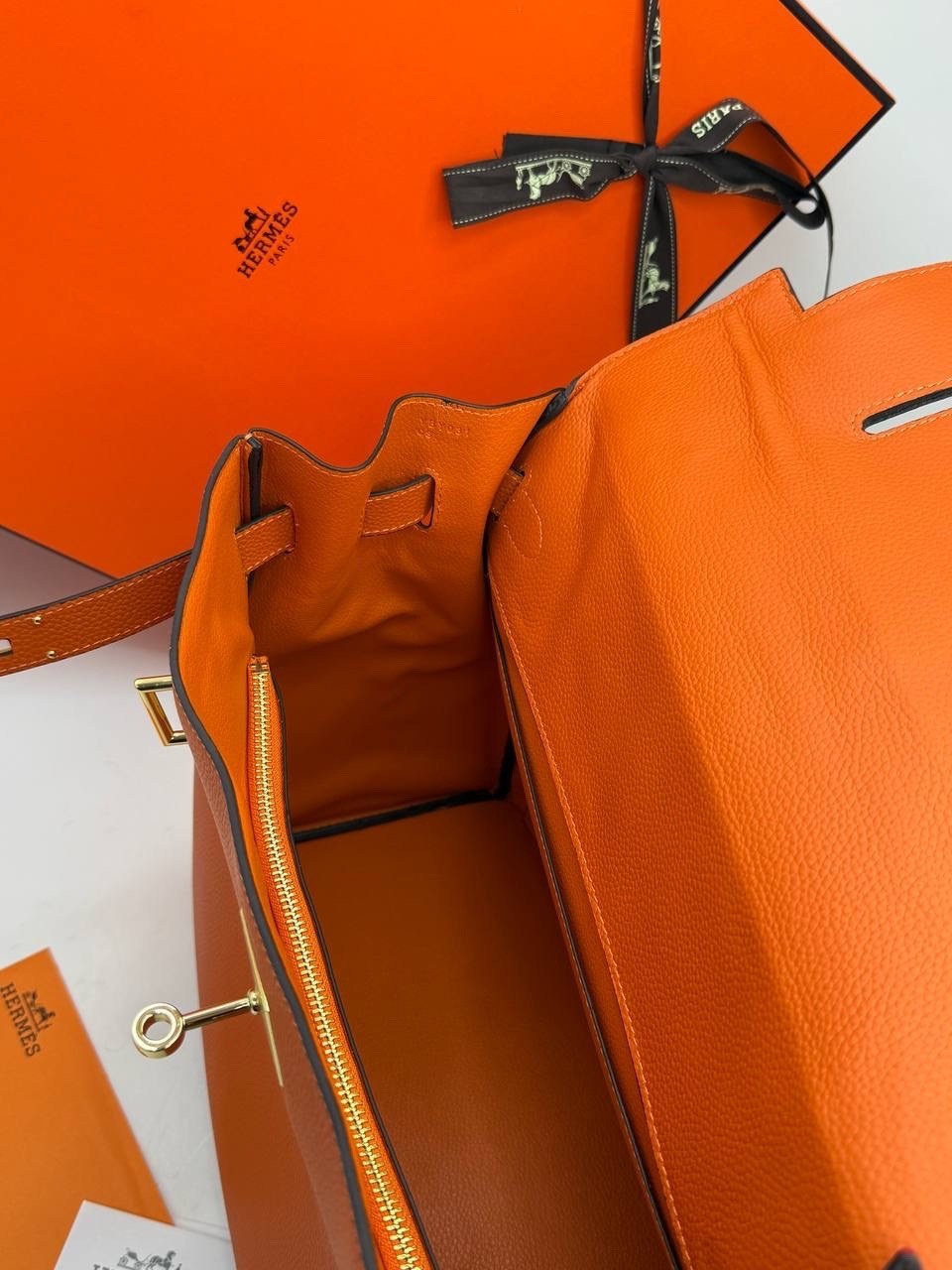 hermes сумка,hermes оранжевая кожаная сумка тоут,женская сумка hermes,сумка hermes kelly оранжевая,сумка hermes kelly