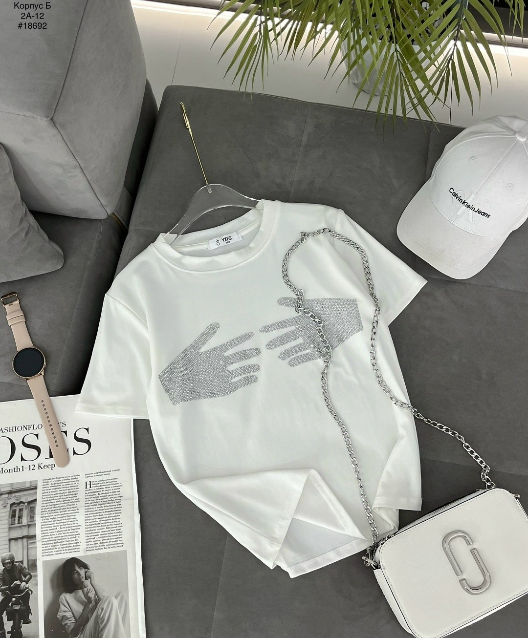 футболки женская,футболка со стразами,женская футболка со стразами,футболка оверсайз со стразам,футболка женская белая