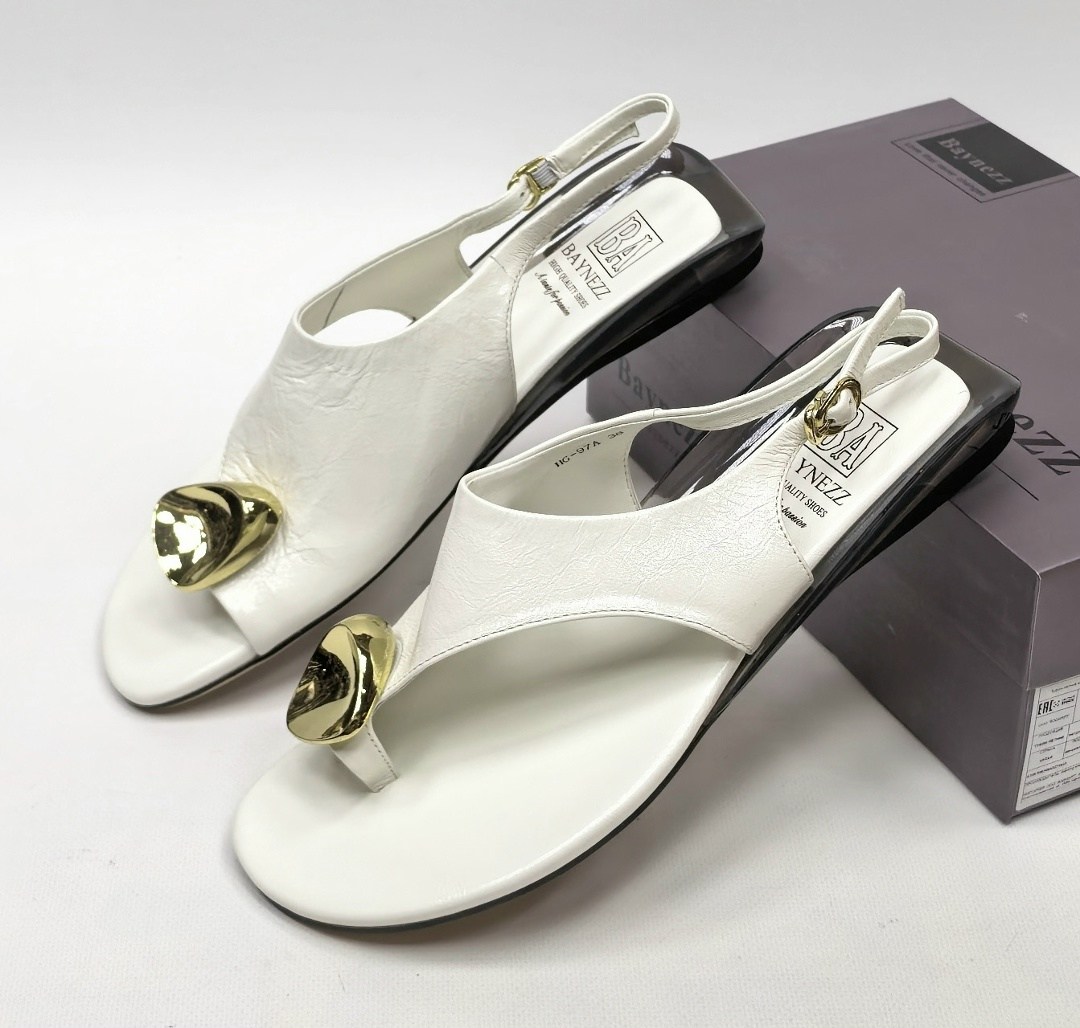 женские шлепанцы,шлепанцы valentino женские,,белые шлепанцы,женские босоножки