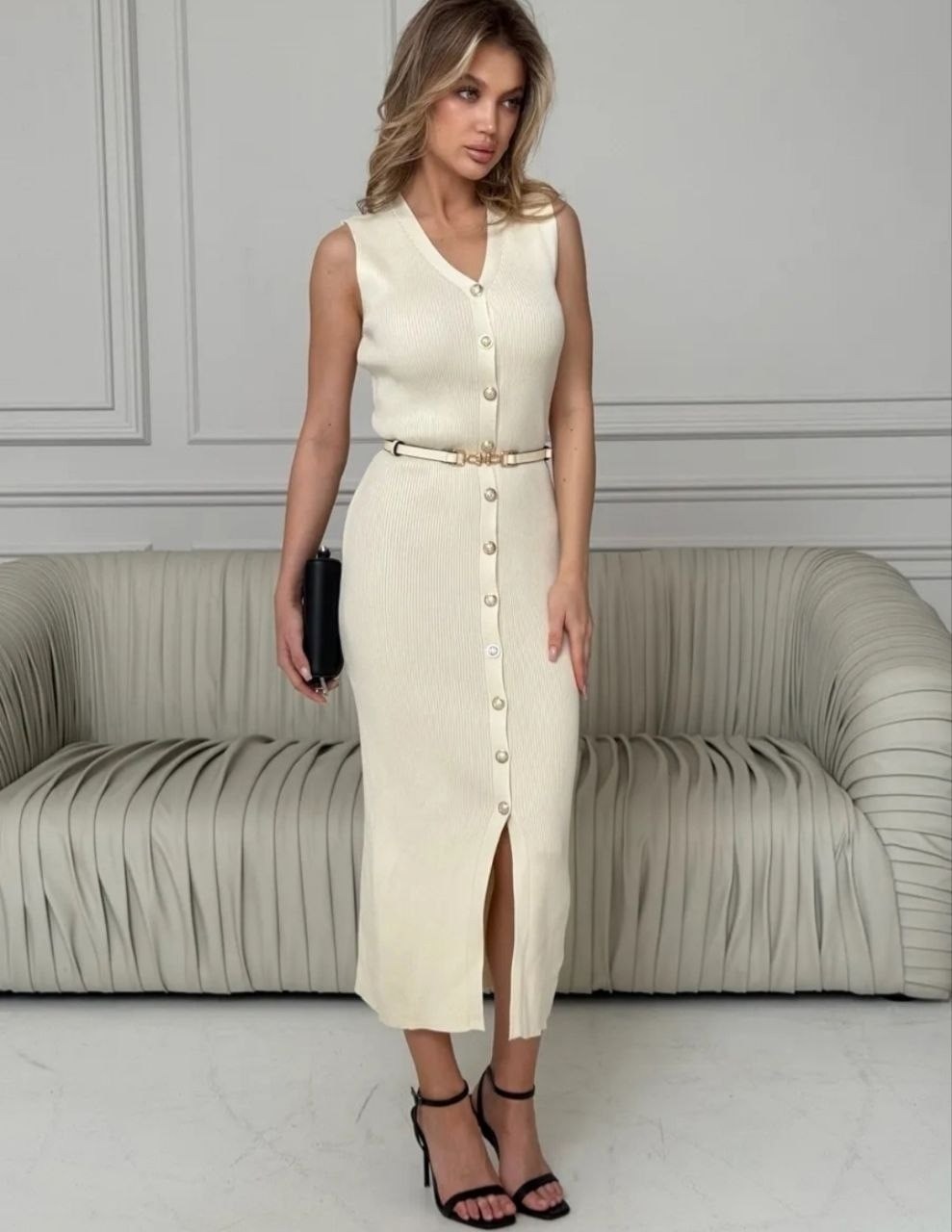 платье жилет трикотажное с ремешком emberens,платье трикотажное,коричневое платье,трикотажное миди платье,платье трикотажное с ремешком