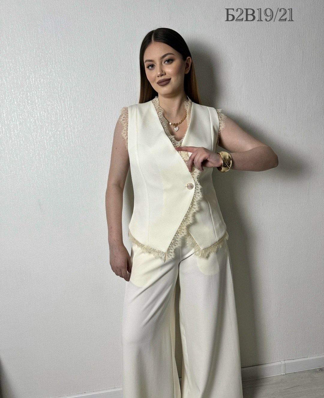 женские костюмы брючные,брючный костюм,женский костюм,костюм молочный,модные брюки палаццо