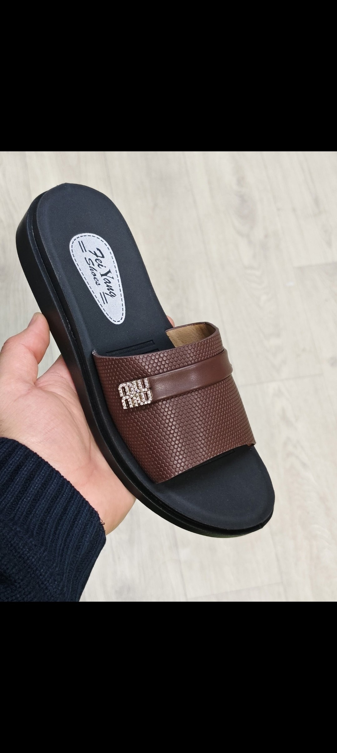 шлепанцы женские,,женские шлепки,шлепки женские кожаные,шлепки graciana