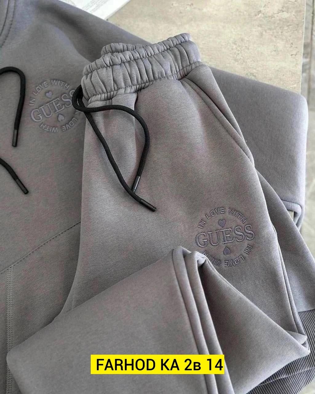 костюм на флисе,костюм guess,спортивный костюм guess трехнитка на флисе,спортивные костюм,спортивный костюм трехнитка