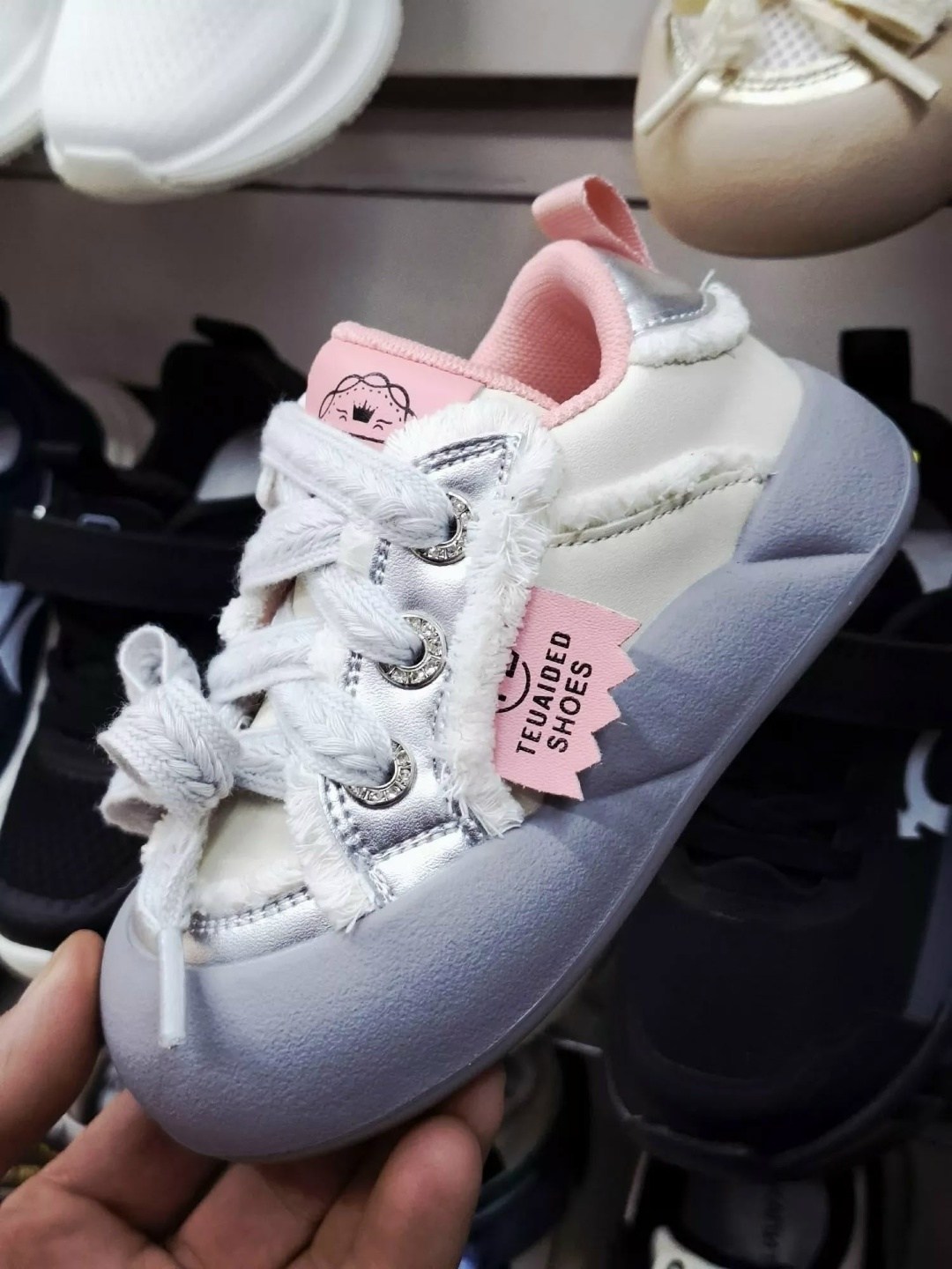 ,женские кроссовки,детская ,детские кроссовки,кеды для детей