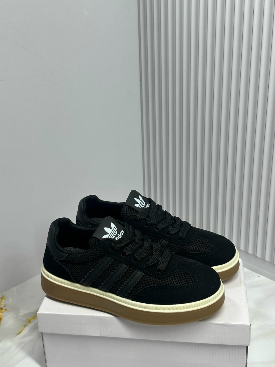 ,кроссовки adidas,кроссовки женскиe, женская,кроссовки кеды