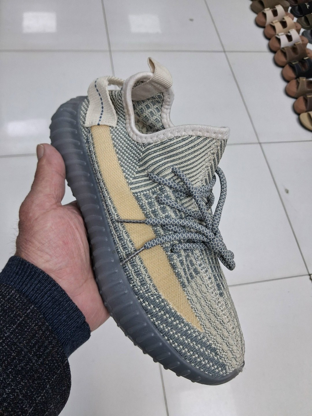 кроссовки изики,кроссовки,изи кроссовки,мужской кроссовки,спортивная