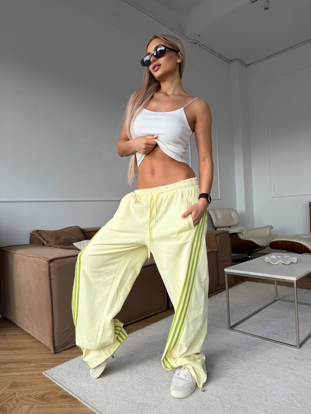 спортивные брюки для женщин с лампасами dl_protex,спортивные брюки широкие карго с лампасами,спортивные брюки,брюки карго спортивные с лампасами,брюки карго спортивные с лампасами dl_protex