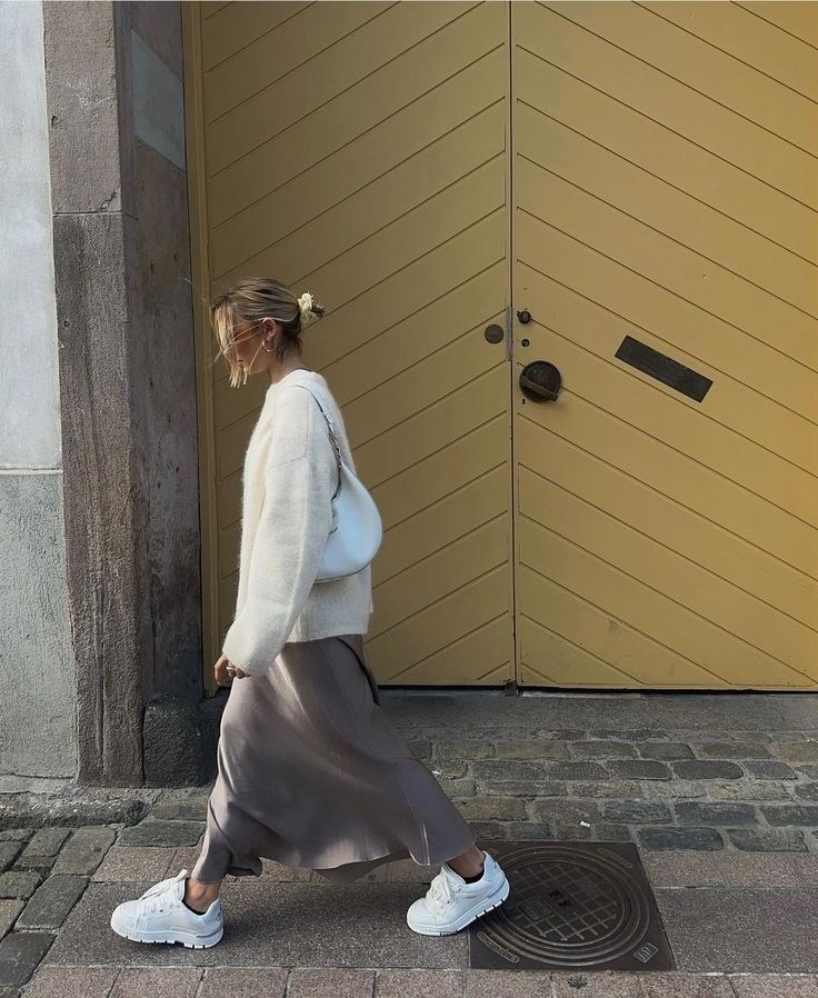 стильные наряды,стиль одежды,юбка в бельевом стиле,атласная юбка,атласная юбка миди zara экрю