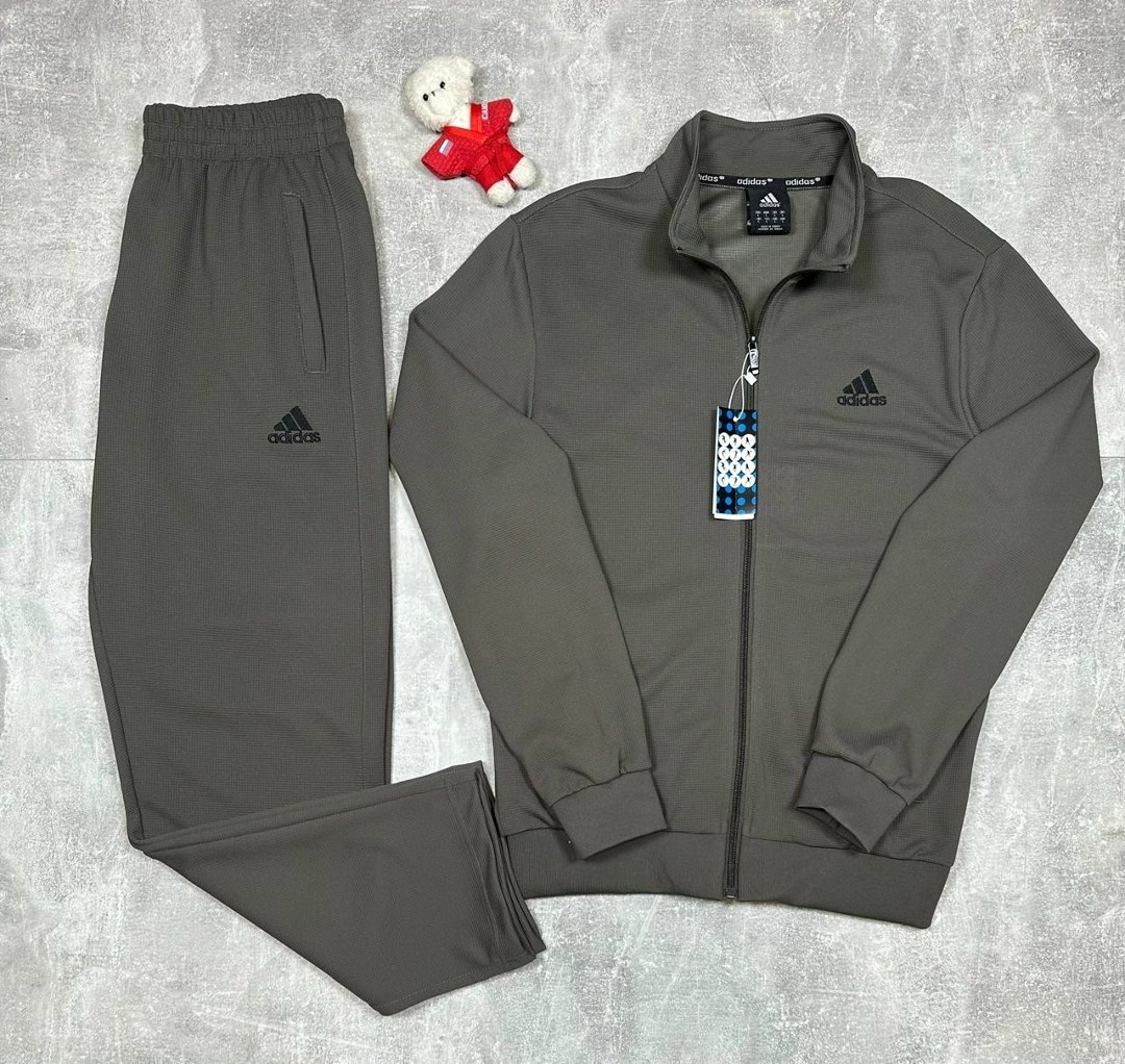 спортивный костюм adidas,спортивный костюм мужской adidas,спортивный костюм adidas теплый,костюм adidas,костюм спортивный adidas original