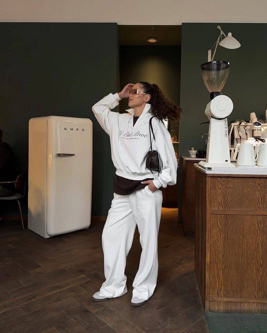 костюм спортивный женский белый,стильные костюмы,спортивные костюмы женские,спортивные костюмы,женский костюм