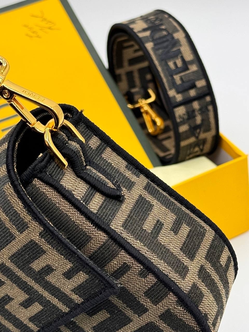fendi сумка,женская сумка fendi,сумка fendi baguette,сумка фенди,fendi сумка на плечо