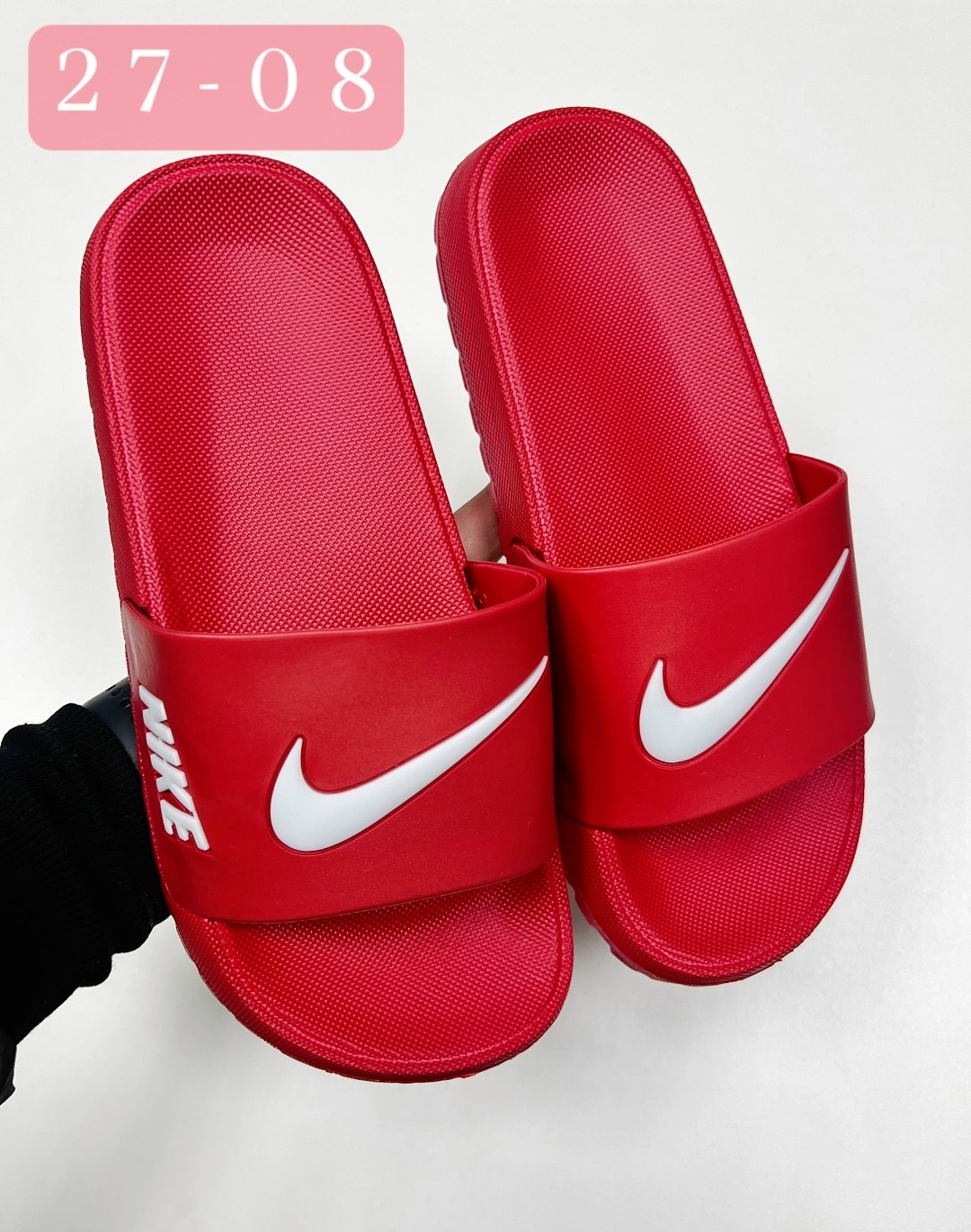 шлепки найк красные,шлепанцы модные,шлепанцы женские,шлепанцы nike,тапки найк бенасси