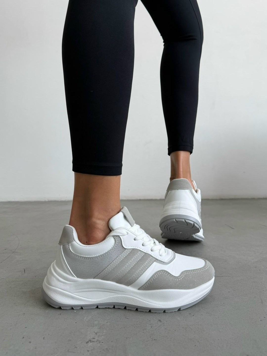 ,женские кроссовки,белые кроссовки женские,белые кроссовки,стильные кроссовки