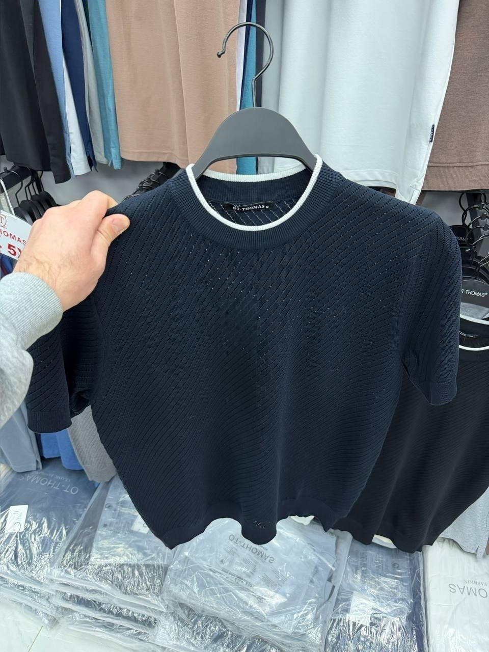 джемпер,женская кофта,джемпер модный,свитер для женщин,свитер с короткими рукавами