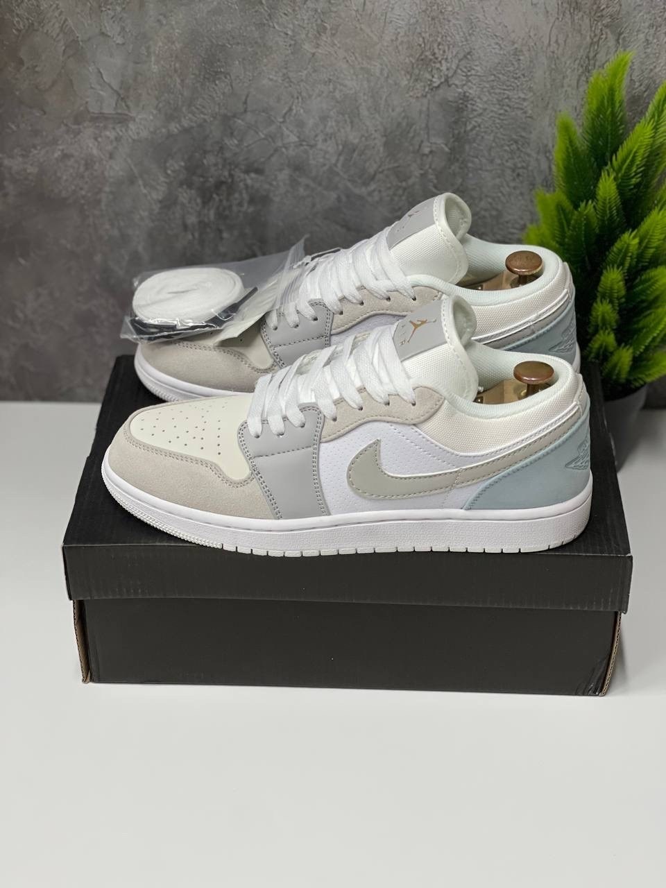 кроссовки nike air jordan 1 low,кросcовки nike air force 1,nike air jordan 1 low paris,кроссовки nike женские,nike air jordan 1 low paris grey
