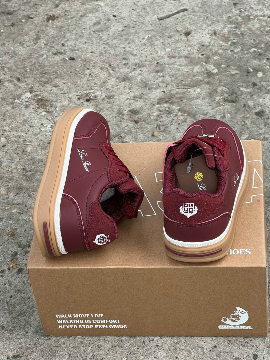 ,женские кроссовки,модные кроссовки,бордовые кроссовки,кроссовки для женщин