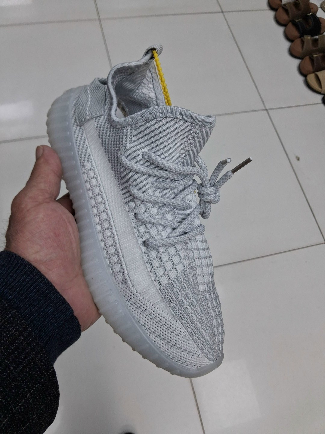 кроссовки изики,кроссовки,изи кроссовки,мужской кроссовки,спортивная