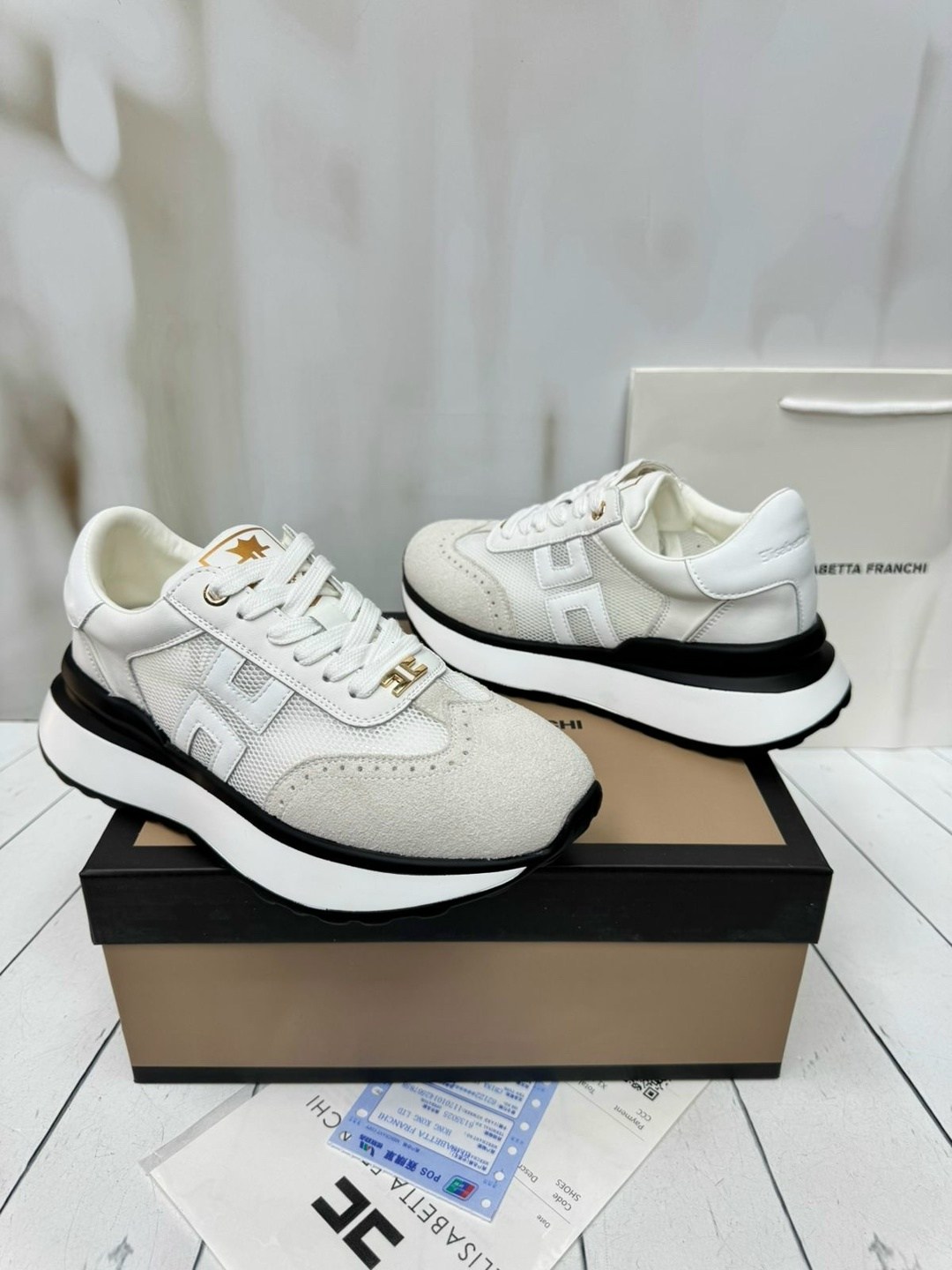 ,кроссовки женскиe,hogan кроссовки,стильные кроссовки,кроссовки повседневные