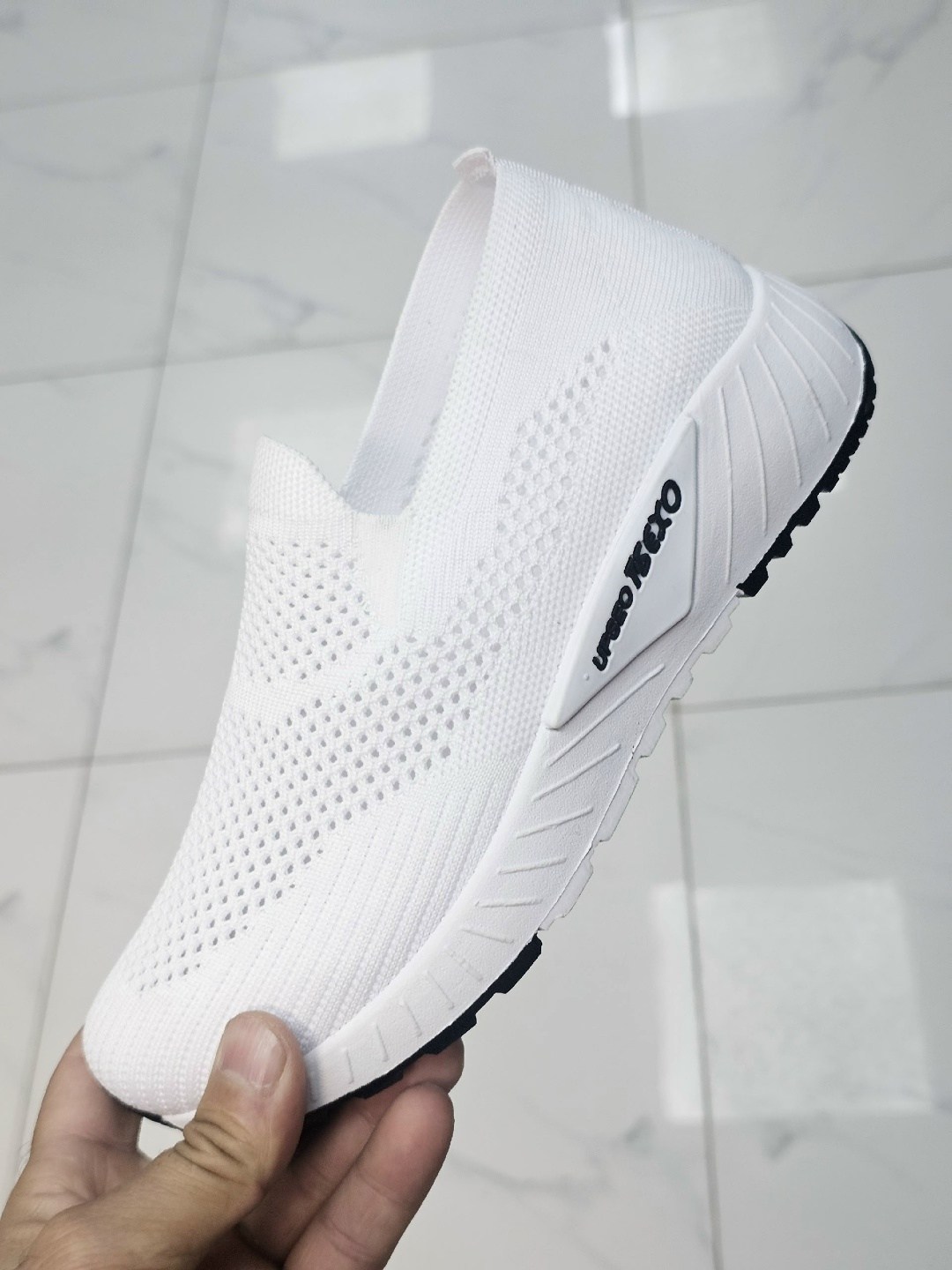 кроссовки,кроссовки женскиe,спортивная ,повседневная ,женская