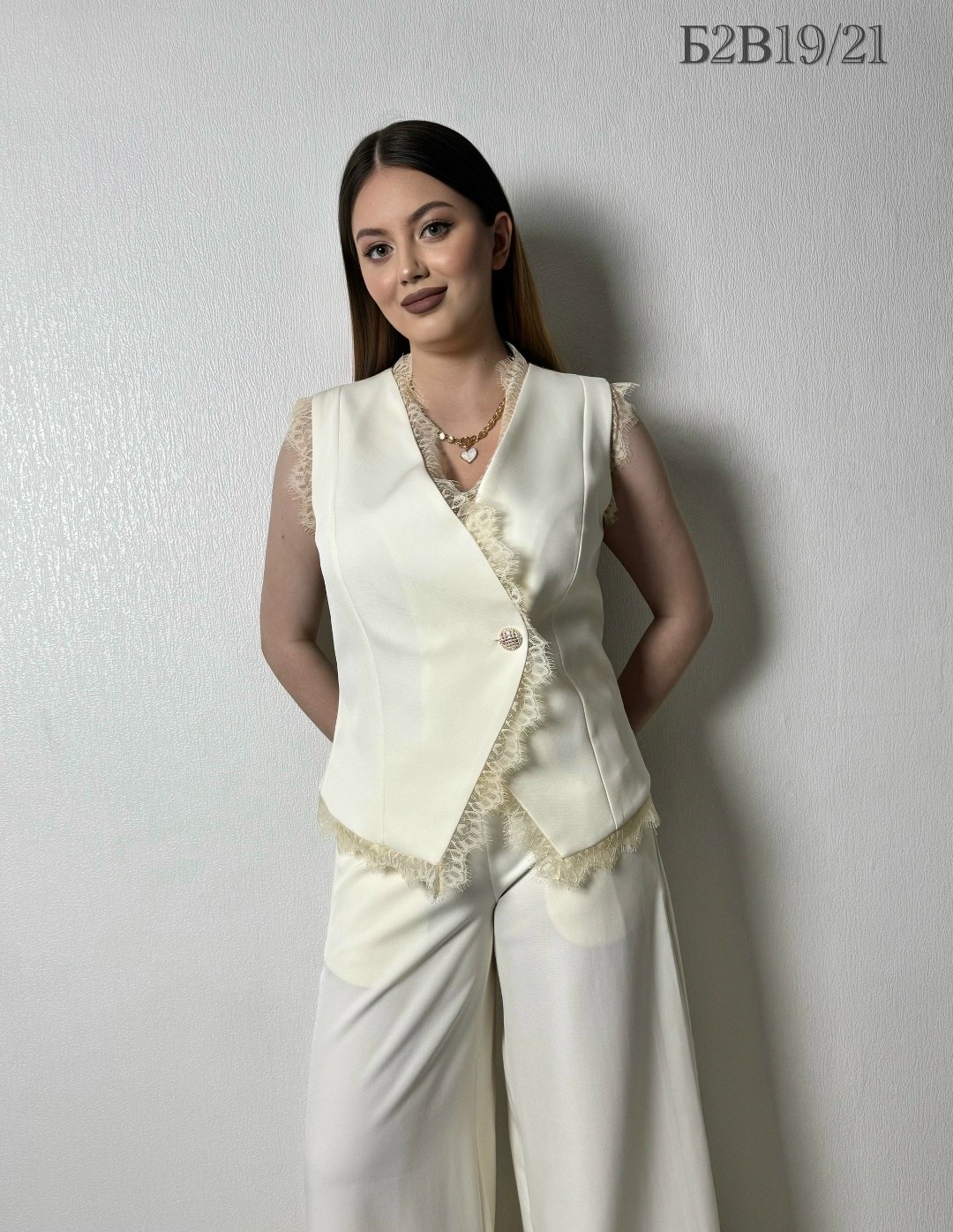 женские костюмы брючные,брючный костюм,женский костюм,костюм молочный,модные брюки палаццо