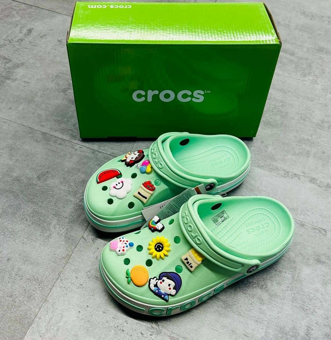 кроксы детские с джибитсами,,сабо crocs,кроксы детские,кроксы мода