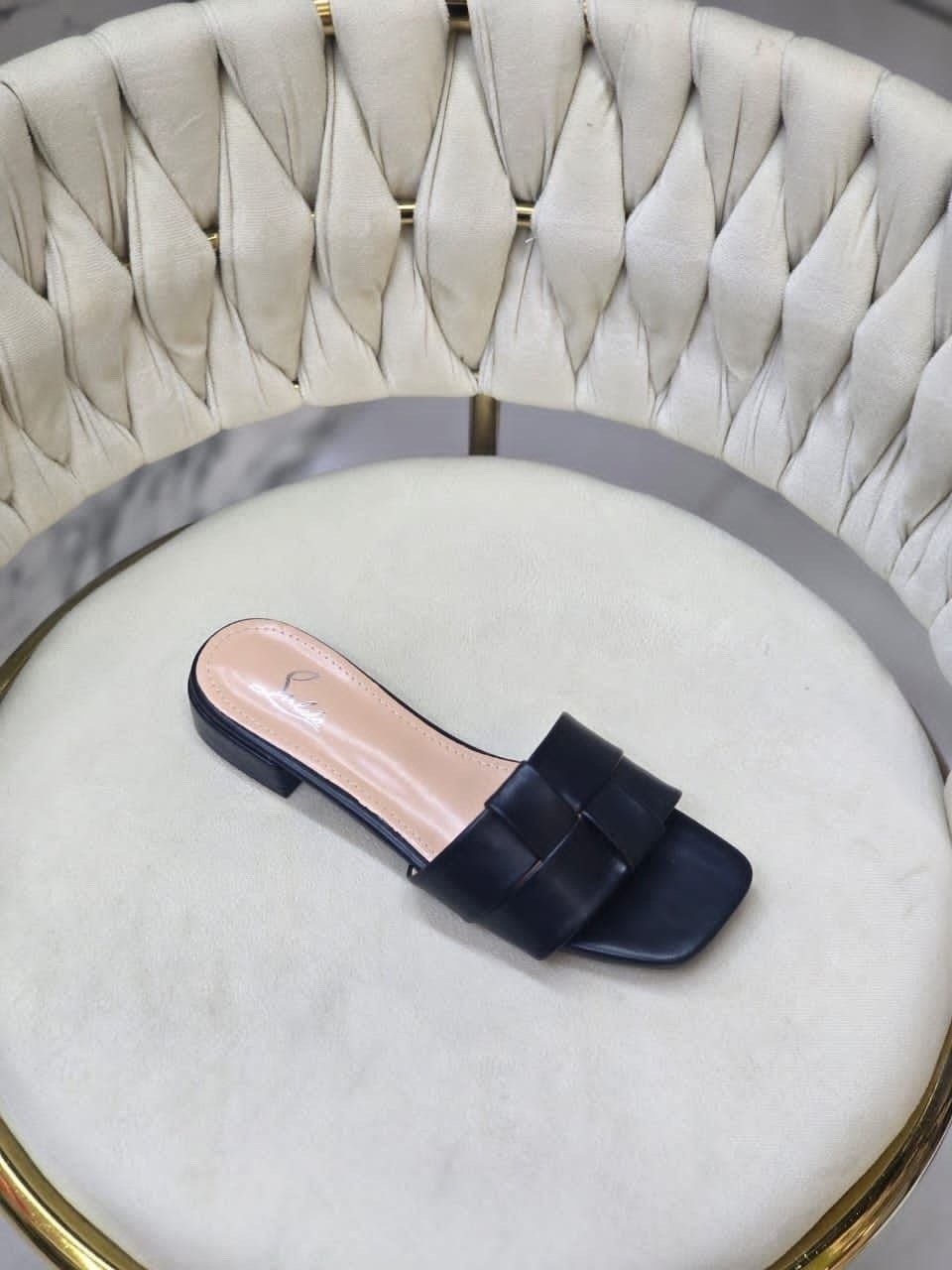 ,шлепанцы женские,женская ,модные тапочки,шлепанцы летние