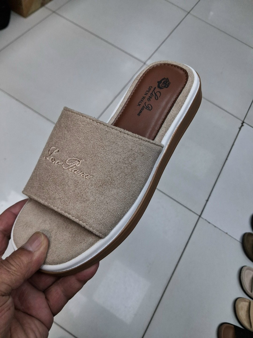 ,шлепанцы женские,женские тапки,шлепки женские,домашние женские тапочки