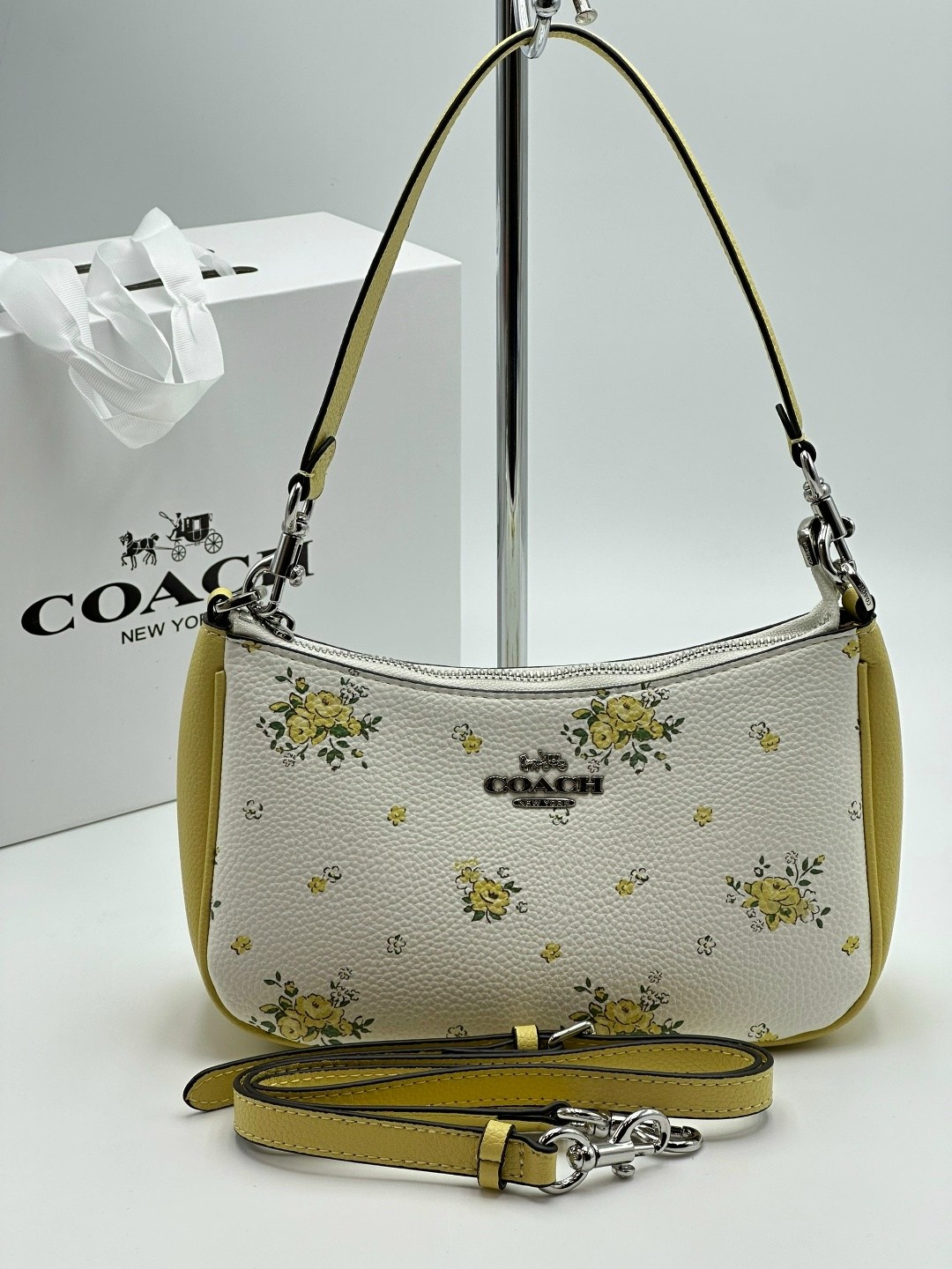 сумка женская coach,сумка coach,сумка через плечо coach,сумка coach женская белая,брендовая сумка через плечо coach