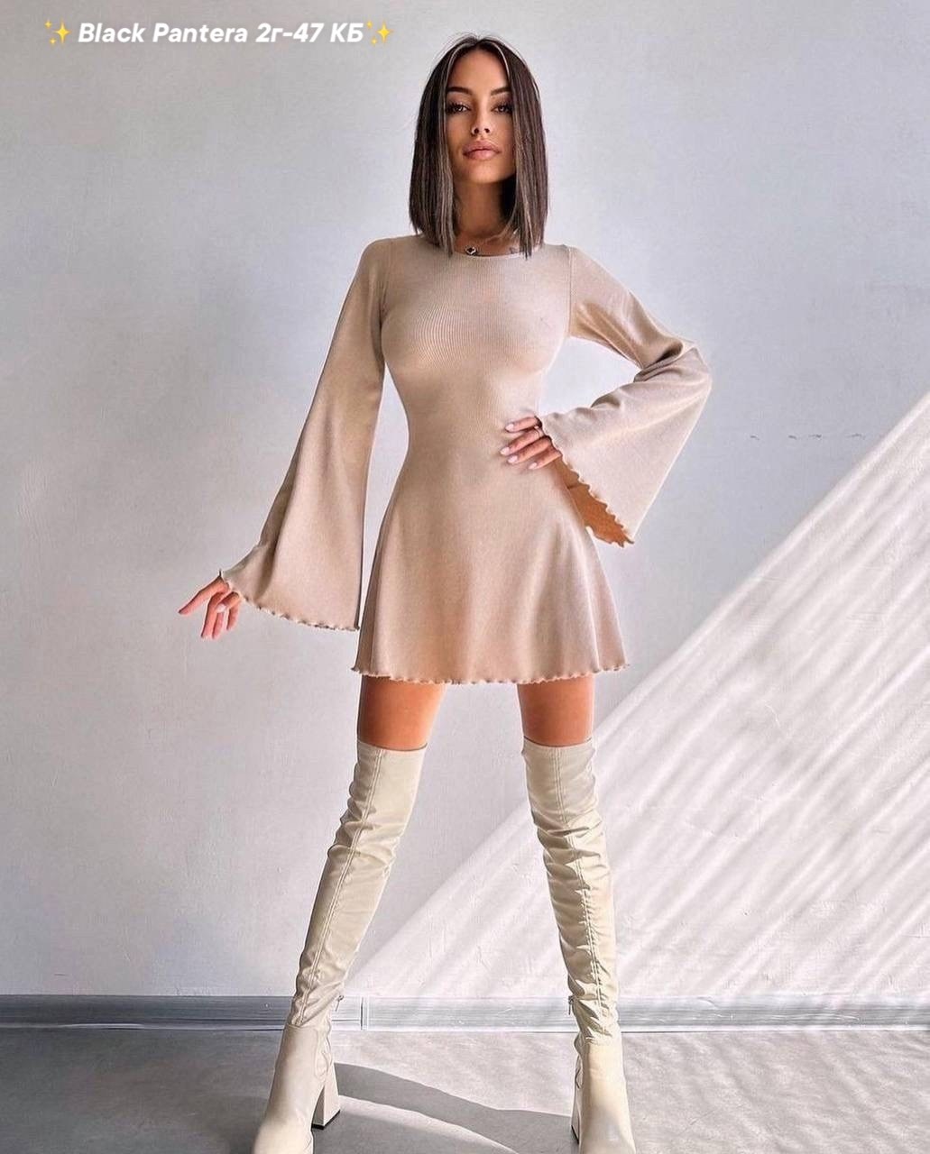 платье рукавами,элегантное платье,расклешенные рукава,трикотажное платье мини,платье