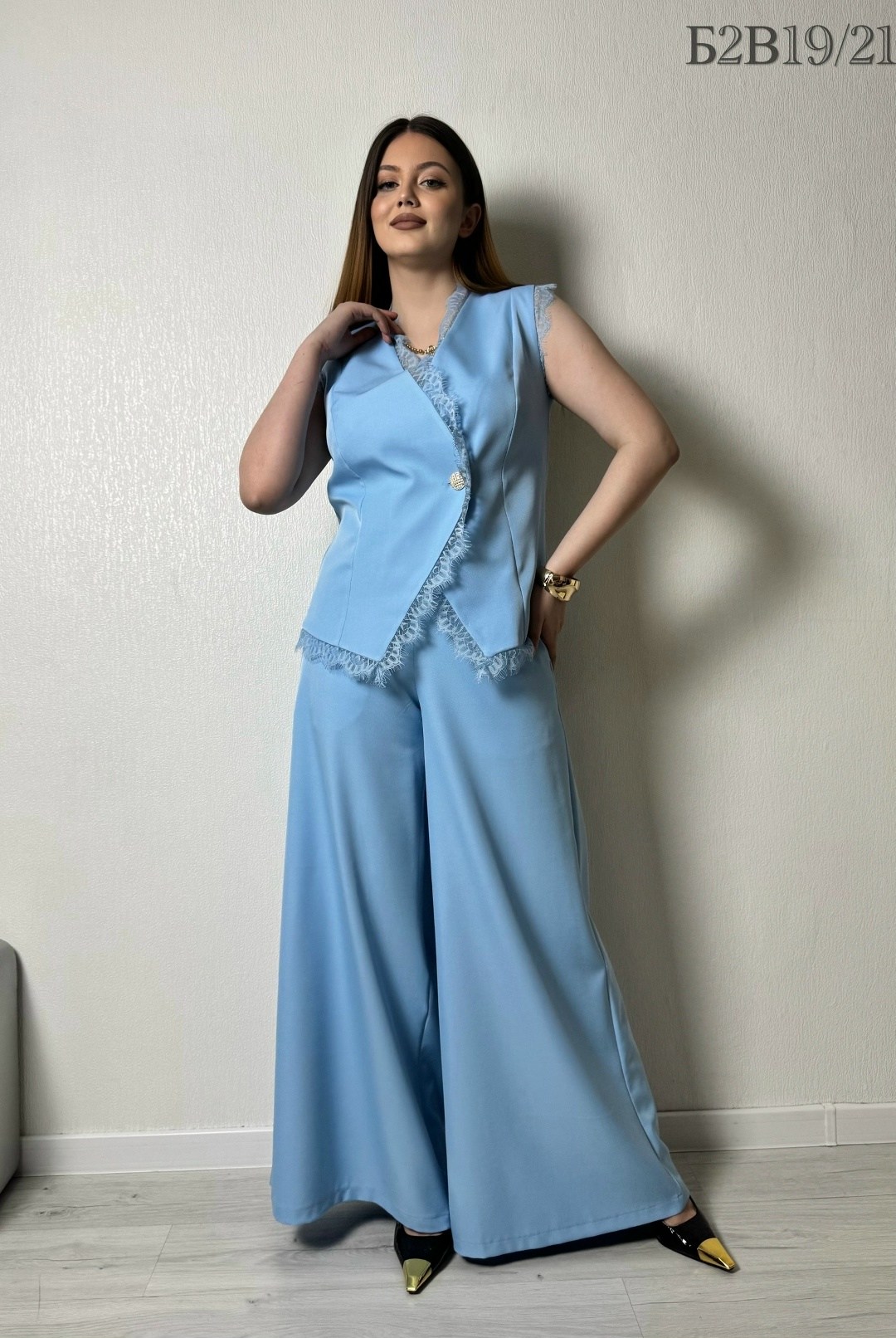 брючный костюм,костюм женский брючный,костюм брючный голубой,комплект брючный,брючный костюм с жилеткой