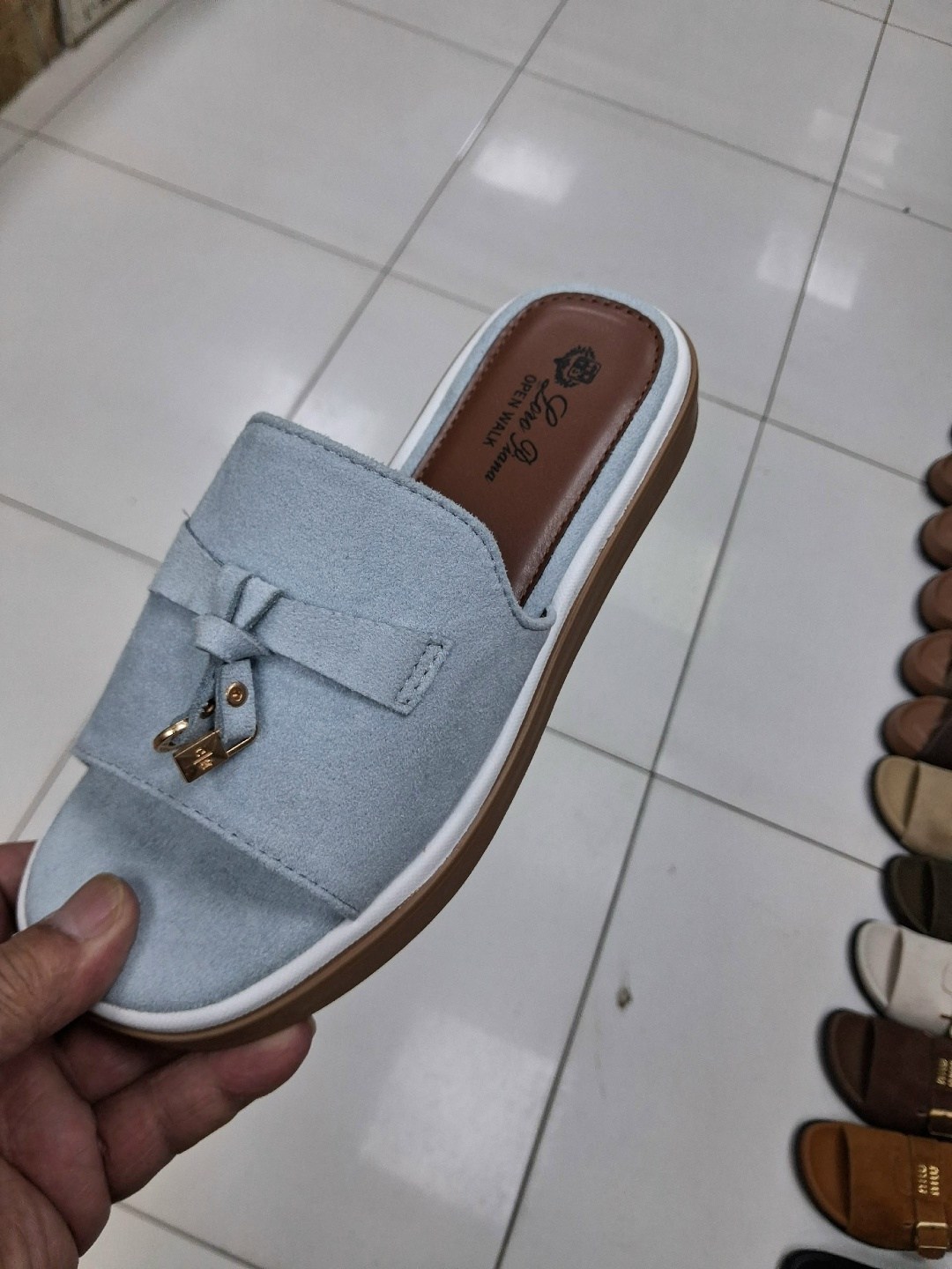 ,женские шлепанцы, женская,женские тапки,модные тапочки