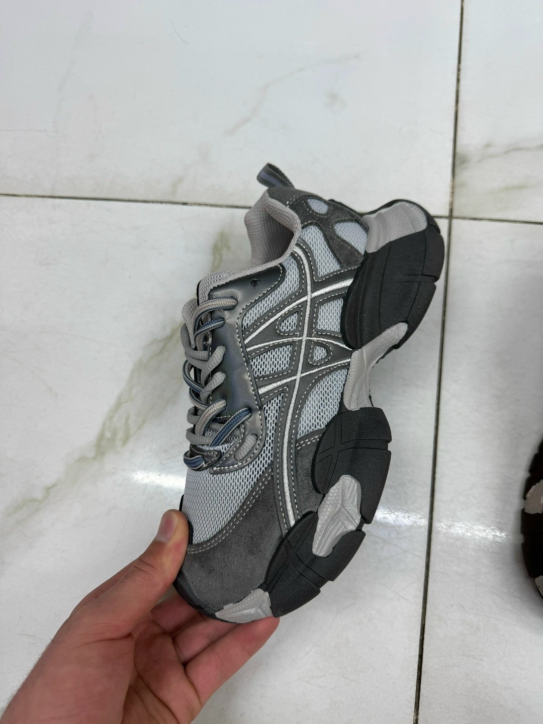 кроссовки женскиe,,массивные кроссовки,кроссовки повседневные,кроссовки