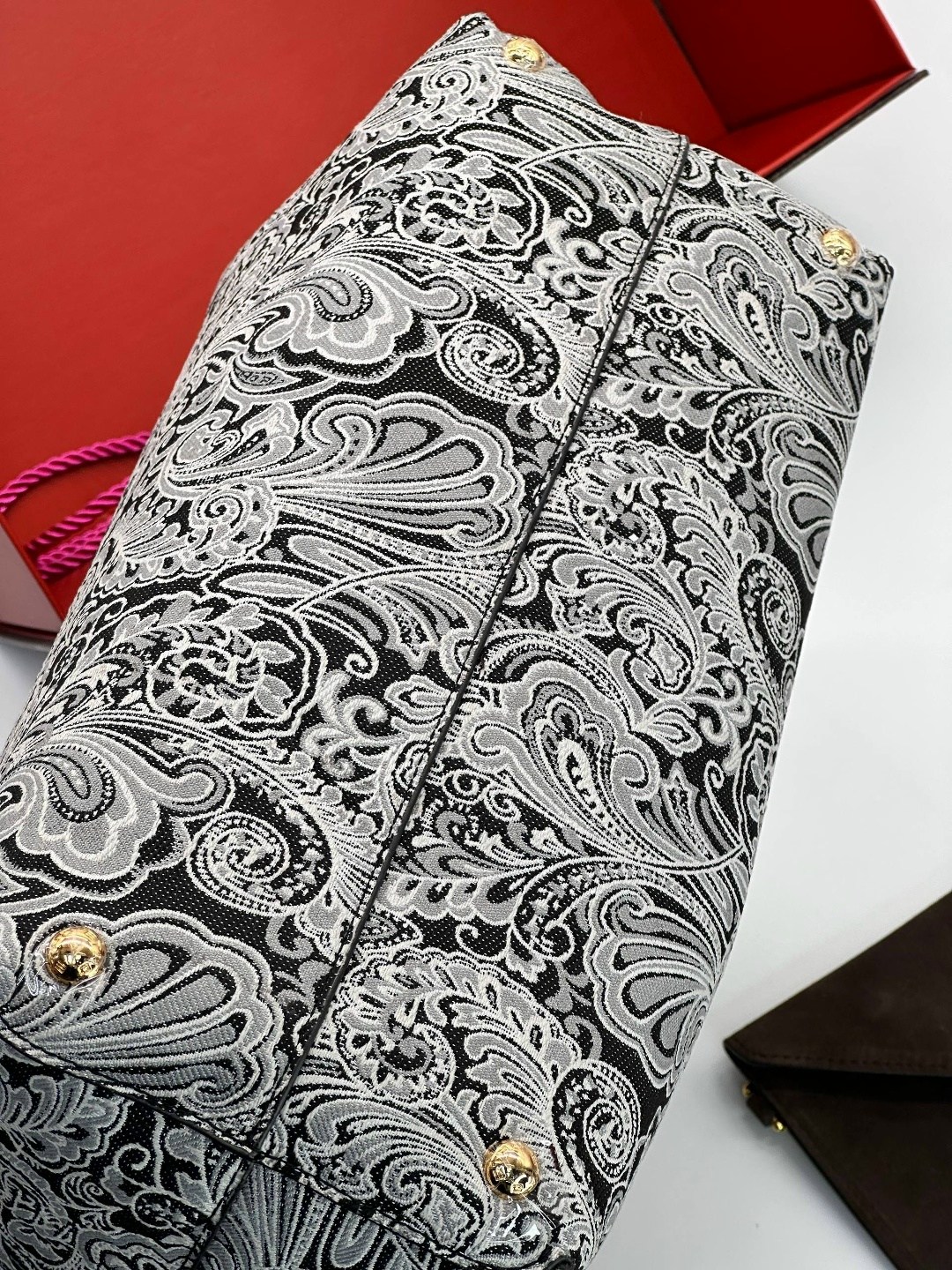 сумка,женская сумка,сумки для женщин,сумка классическая,стильная сумка