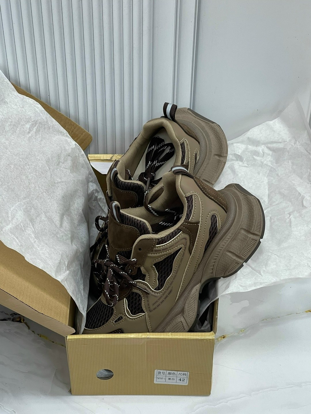 женские кроссовки,женские массивные кроссовки,женские кроссовки на массивной платформе,,женская спортивная , женские кроссовки на массивной платформе