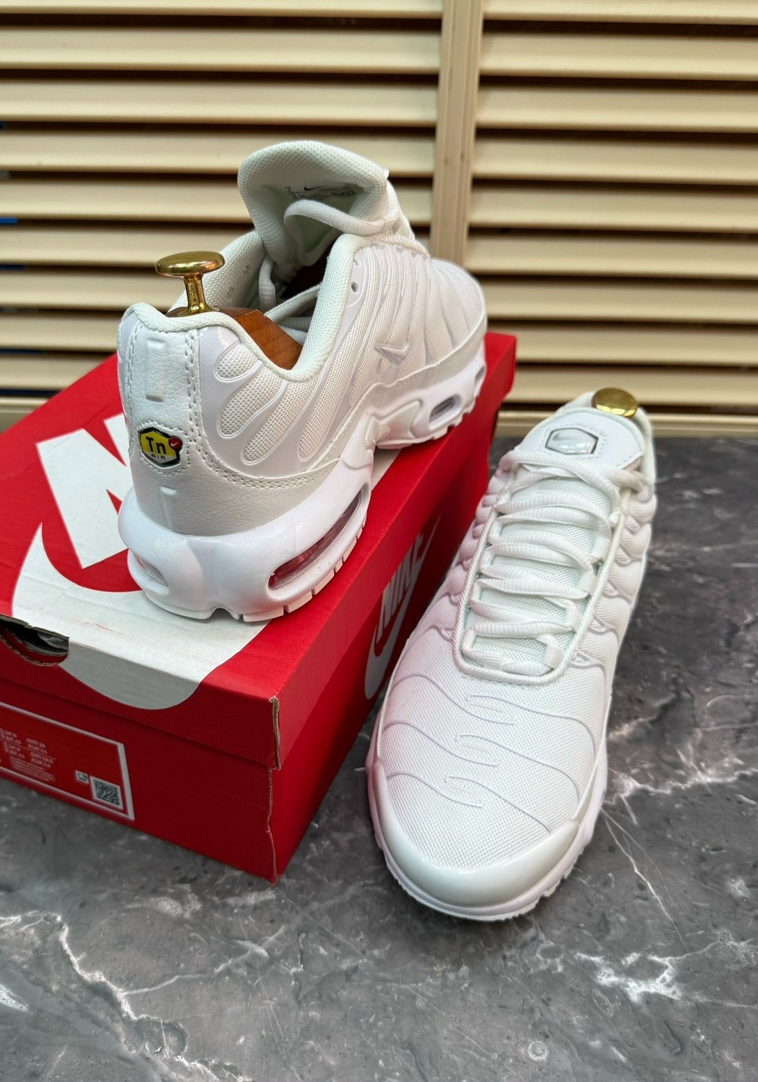 кроссовки nike air max plus tn,nike air max tn plus white,кроссовки,nike air max plus triple white,nike air max plus tn