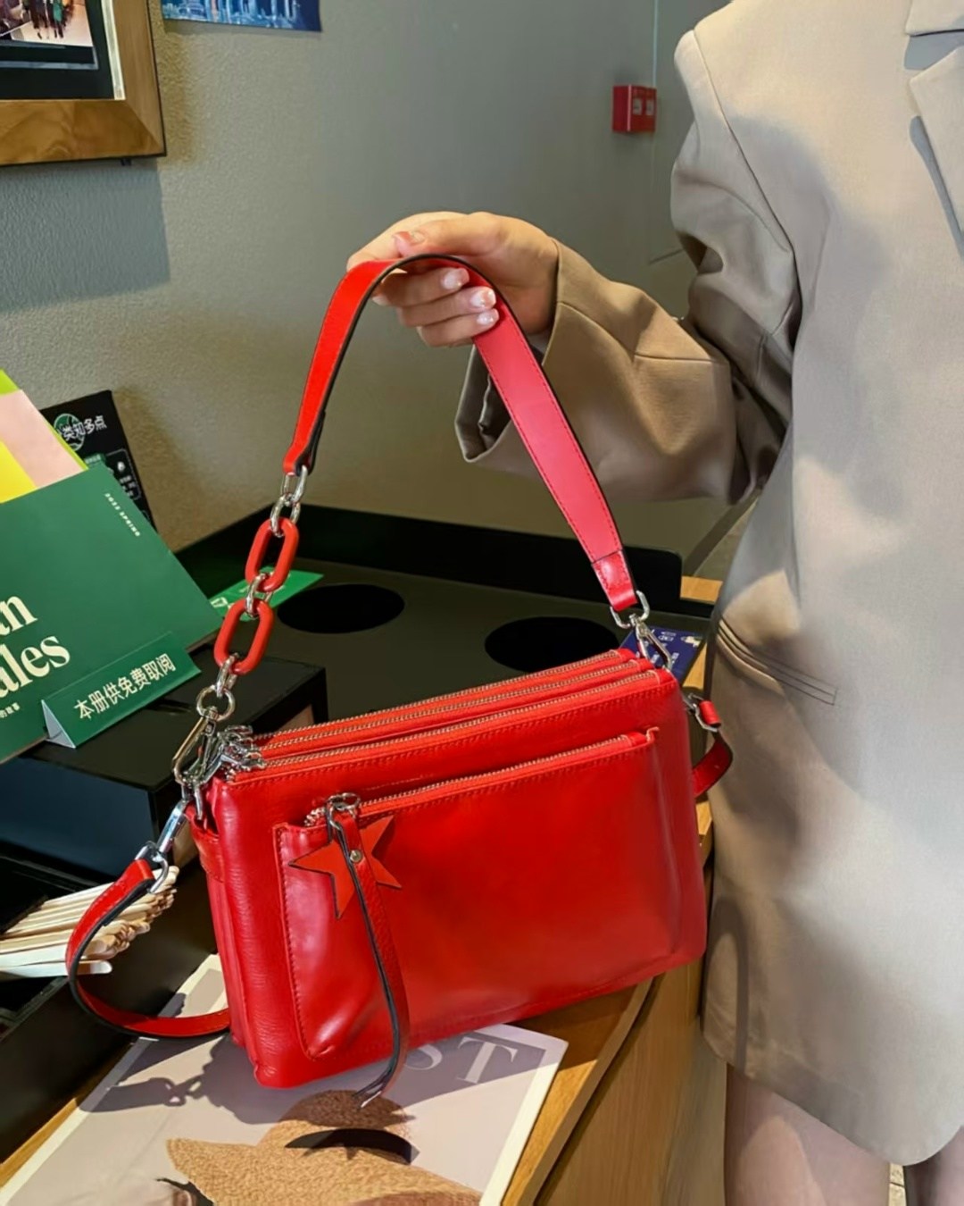 сумки женская,женская кожаная сумка,красная сумка,сумка,женская кожаная сумка через плечо с
