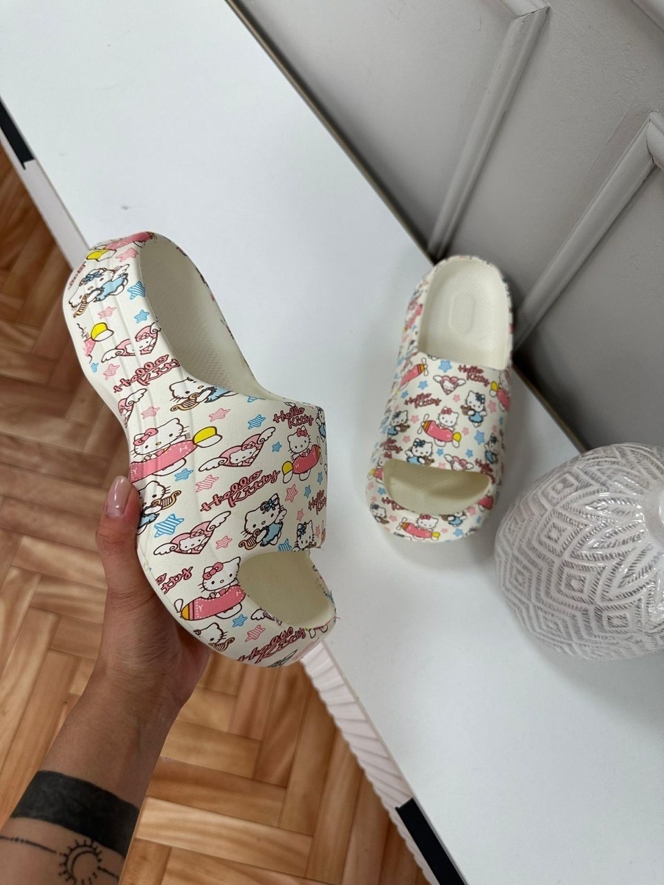 ,шлепанцы женские,летние тапочки,домашние тапочки,модные тапочки