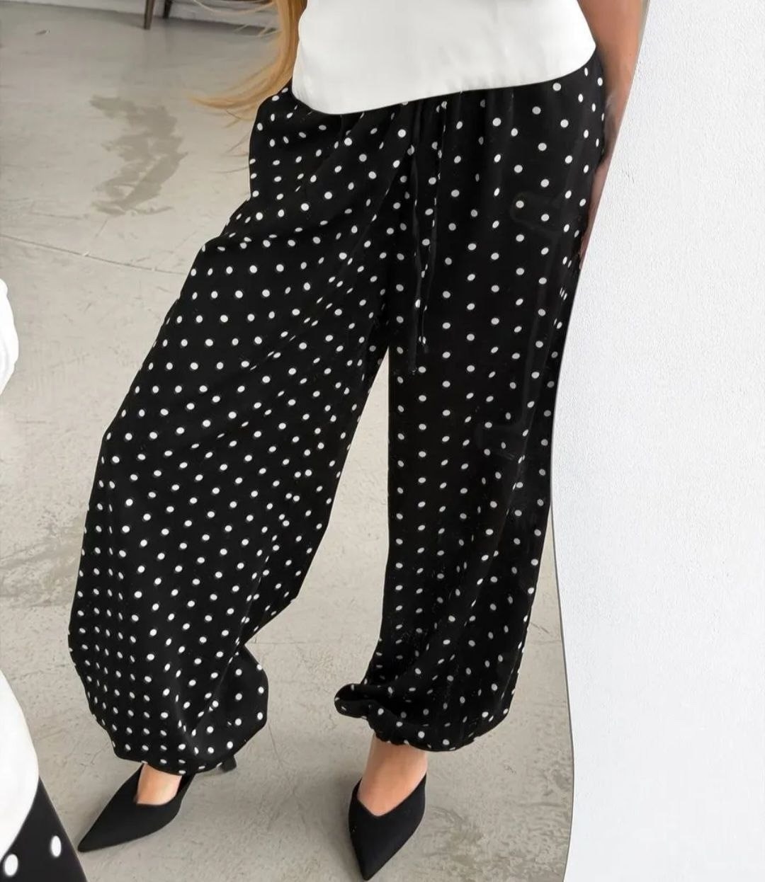 шифоновые брюки в горошек с широкими штанинами легкие эластичные женские,широкие штаны в горошек,шифоновые брюки,брюки с широкими штанинами,широкие брюки