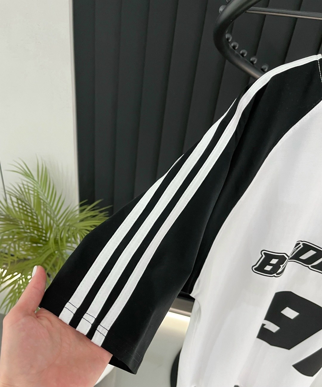 футболка джерси оверсайз y2k naomi style,футболки оверсайз,белая футболка оверсайз,футболки женская,футболка