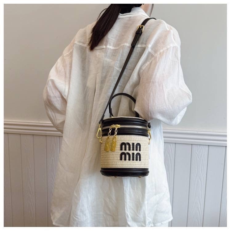 сумки женская,сумка женская плетеная,сумка,сумки женские стильные,сумка соломенная