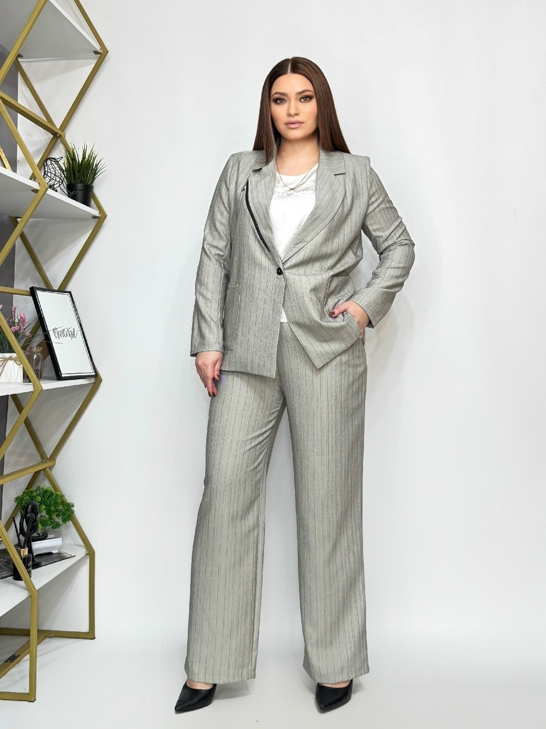 женские костюмы брючные,брючный костюм 2058 серый amberastyle,брючный классический костюм,серый брючный костюм женский,женский брючный костюм двойка